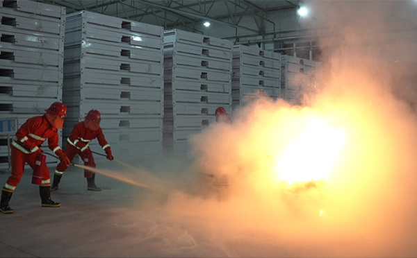 以“演”筑防 以“练”备战 ——格尔木中央级救灾物资储备库管理中心组织开展 2025年度综合应急演练.jpg